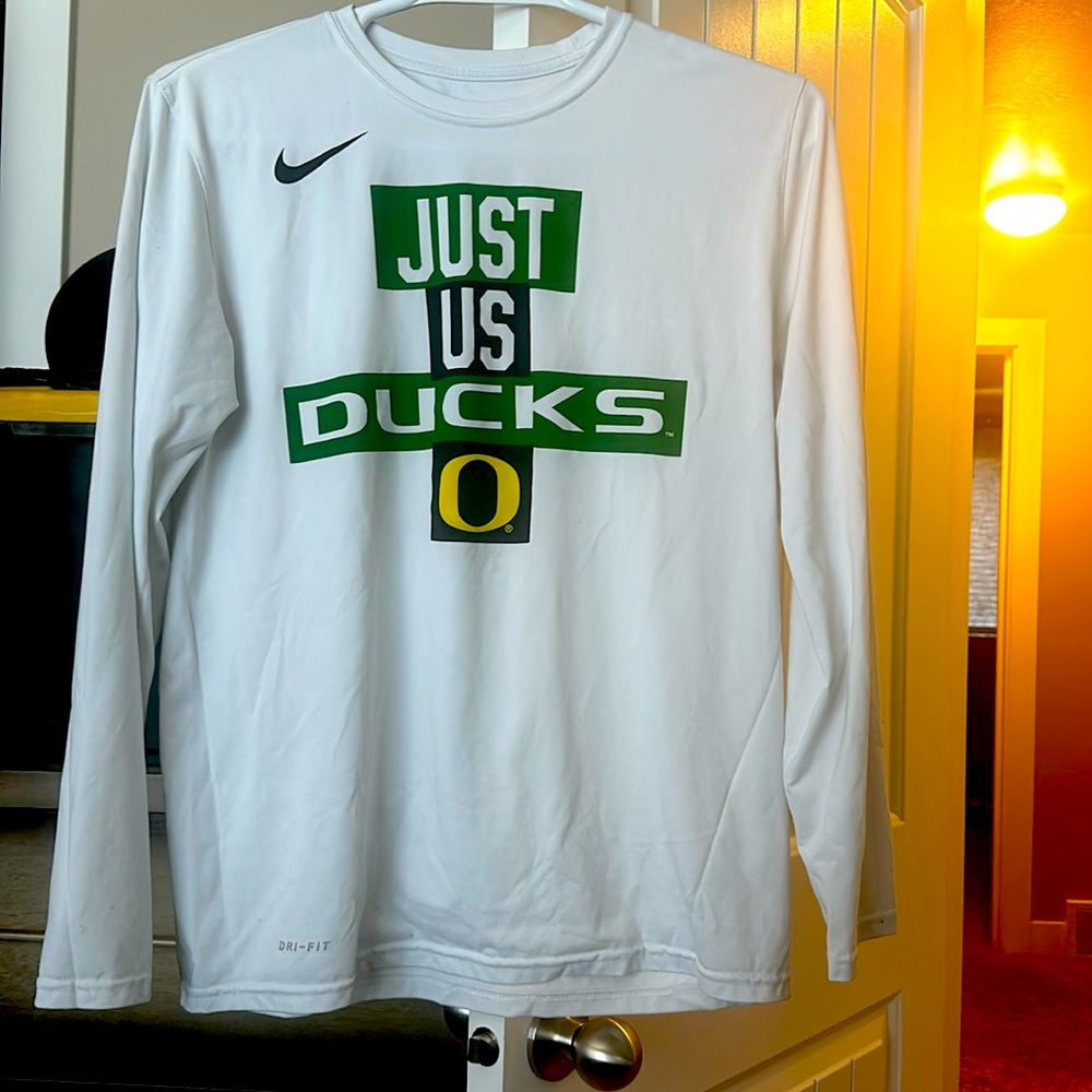 Nike dri-fit long sleeve tee. Oregon Ducks